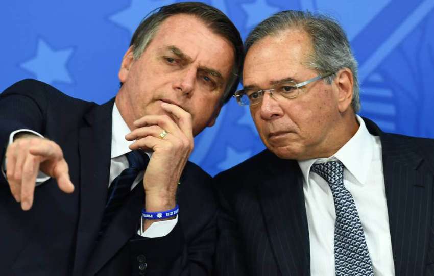 Governo Bolsonaro reduz verba para vacinas