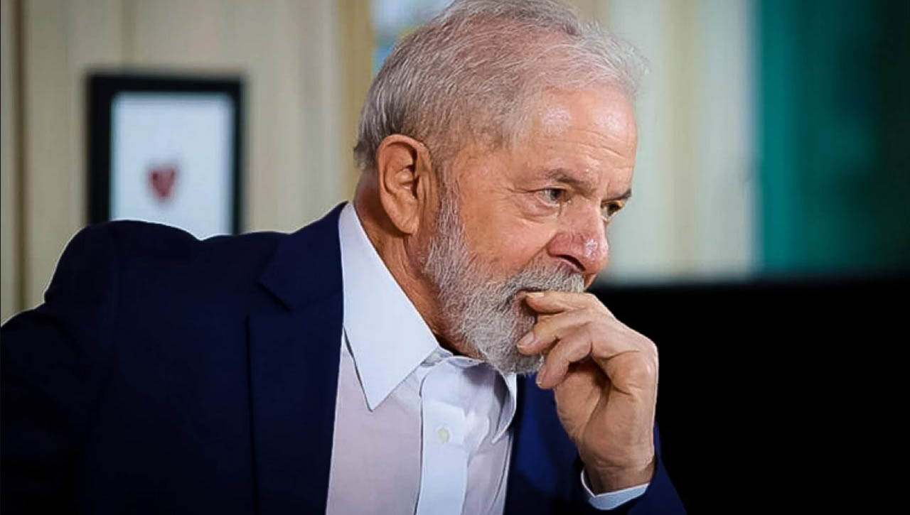 Lula confisca celulares de parlamentares