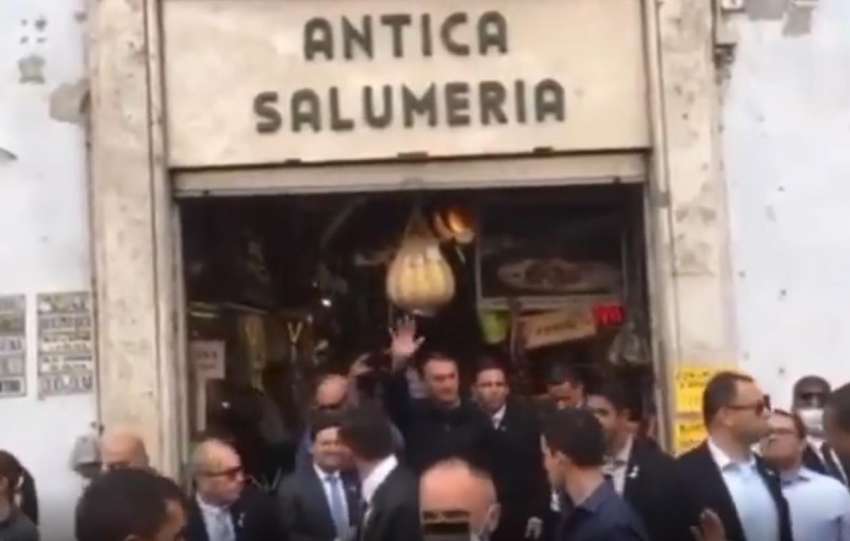 Bolsonaro é vaiado em Roma
