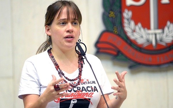 Deputada do PSOL critica Lula