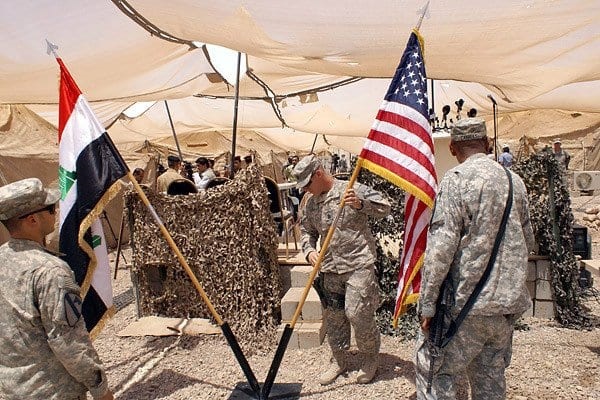 Exército dos EUA sofre ataque de bomba no Iraque